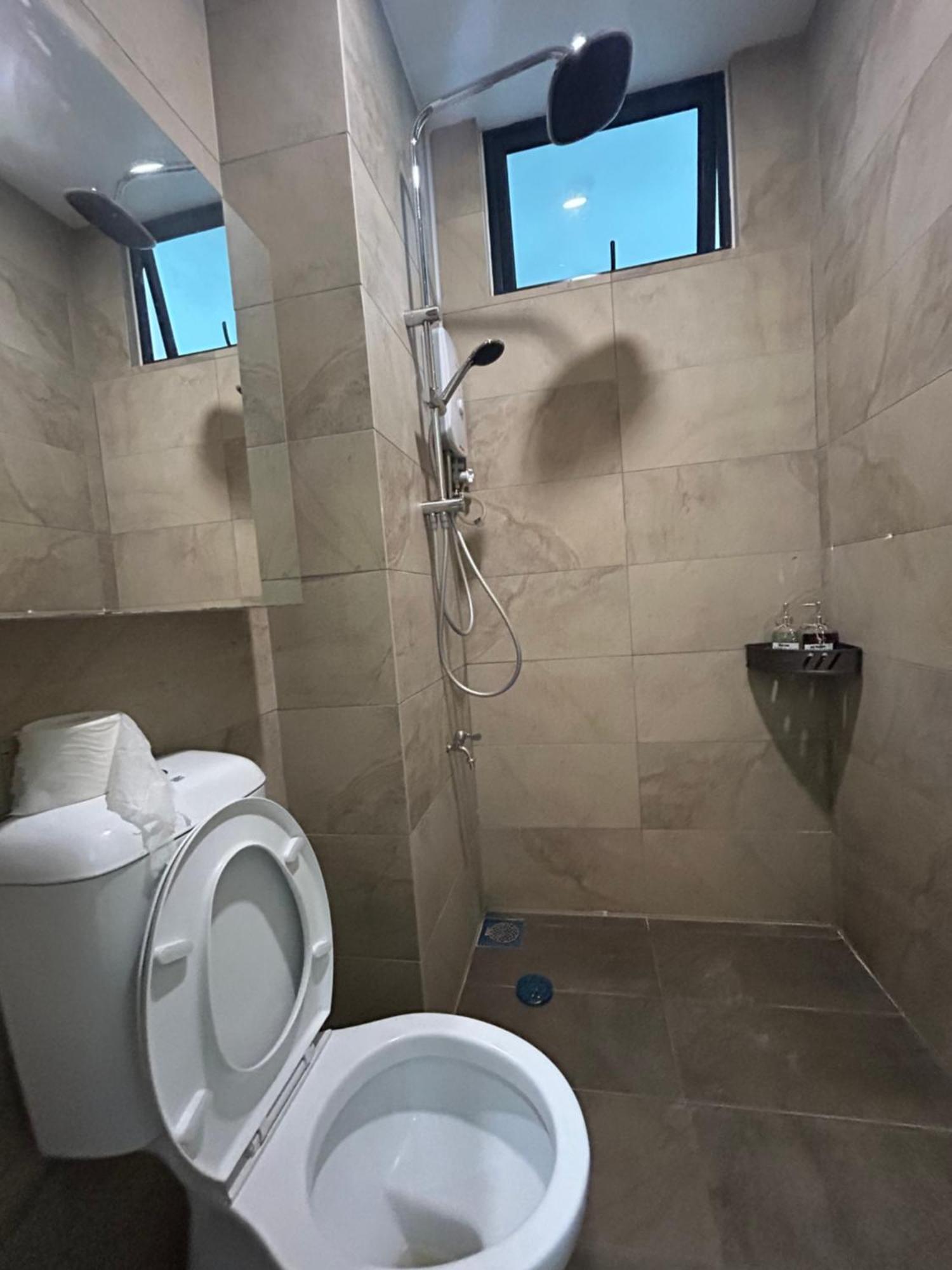 Roxy Apartment Kuching Chambre photo
