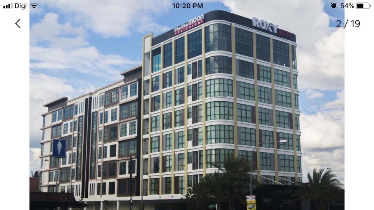 Roxy Apartment Kuching Extérieur photo