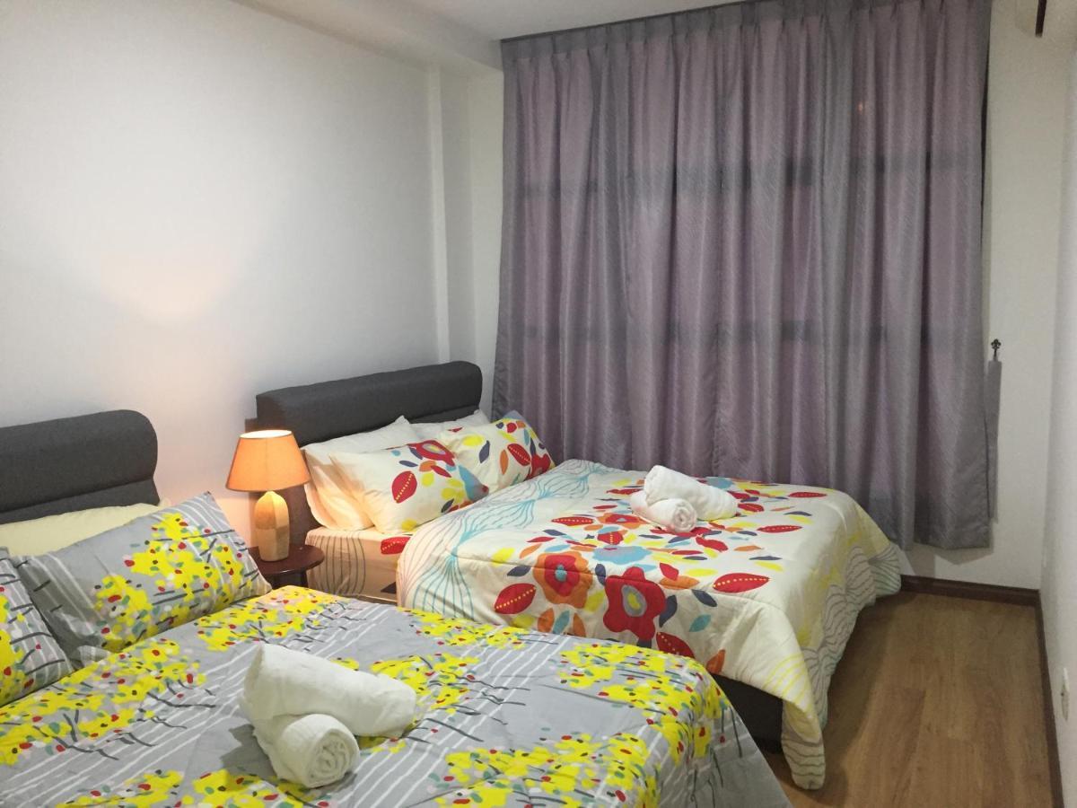 Roxy Apartment Kuching Extérieur photo