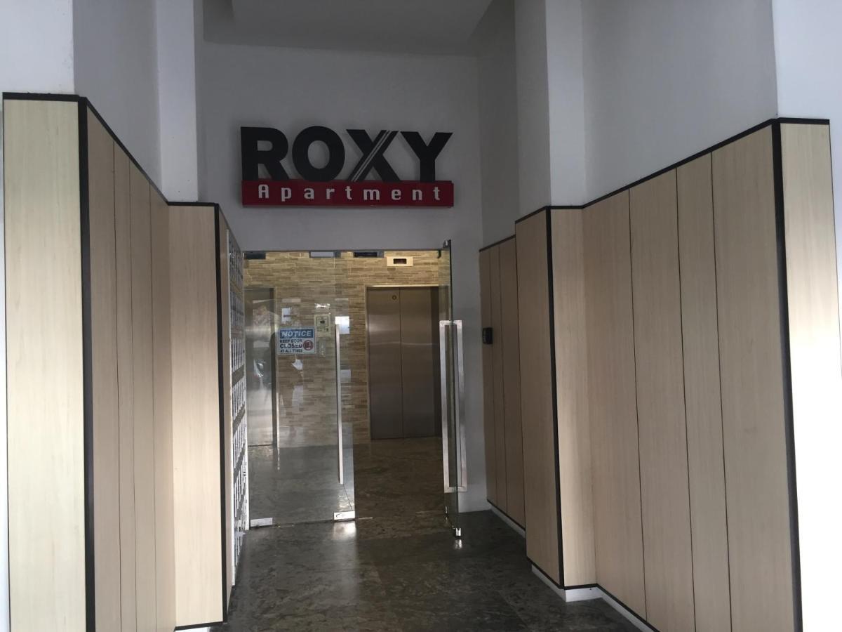 Roxy Apartment Kuching Extérieur photo